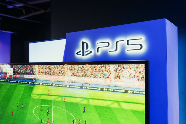 PS4/PS5 — reset, ustawienia fabryczne, tryb bezpieczny, formatowanie, sprzedaż