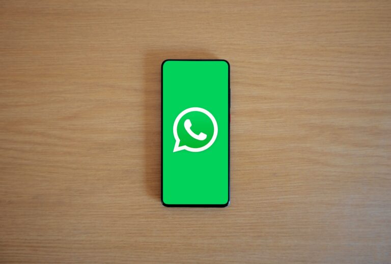 Jak zapisać/przenieść zdjęcia z WhatsApp do galerii/na komputer