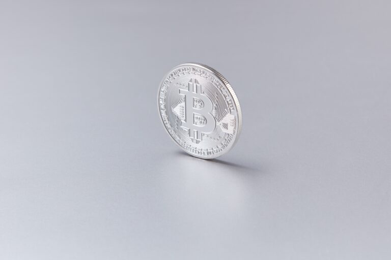 Coin Master – porady, diamentowa karta, ukrywanie wioski, algorytm