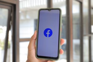 Sesja wygasła i wylogowywanie z Facebooka