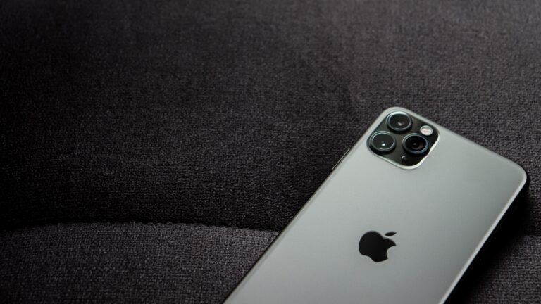 Przekierowanie/przekazywanie połączeń iPhone
