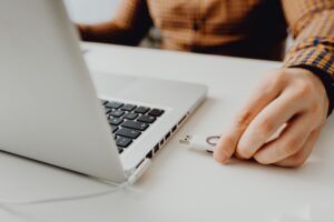 Ochrona przed zapisem (dysk, pendrive) — jak usunąć