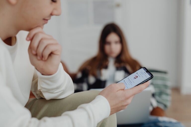 Messenger — proponowane osoby, relacje, inne funkcje