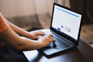 Otwieranie plików ZIP/RAR/7z (także chronionych hasłem, na telefonie)