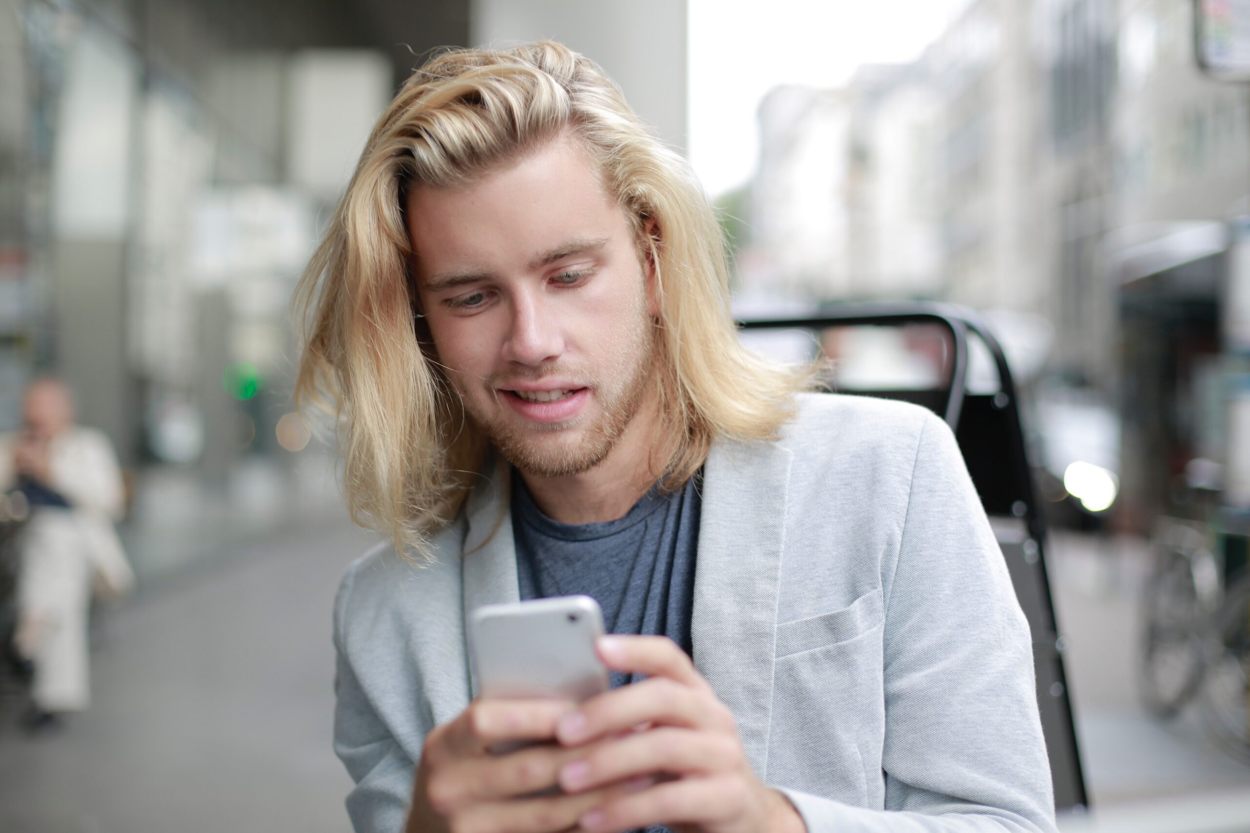 Tinder – screeny, aktywność, kto polubił, algorytm, sposób dopasowania