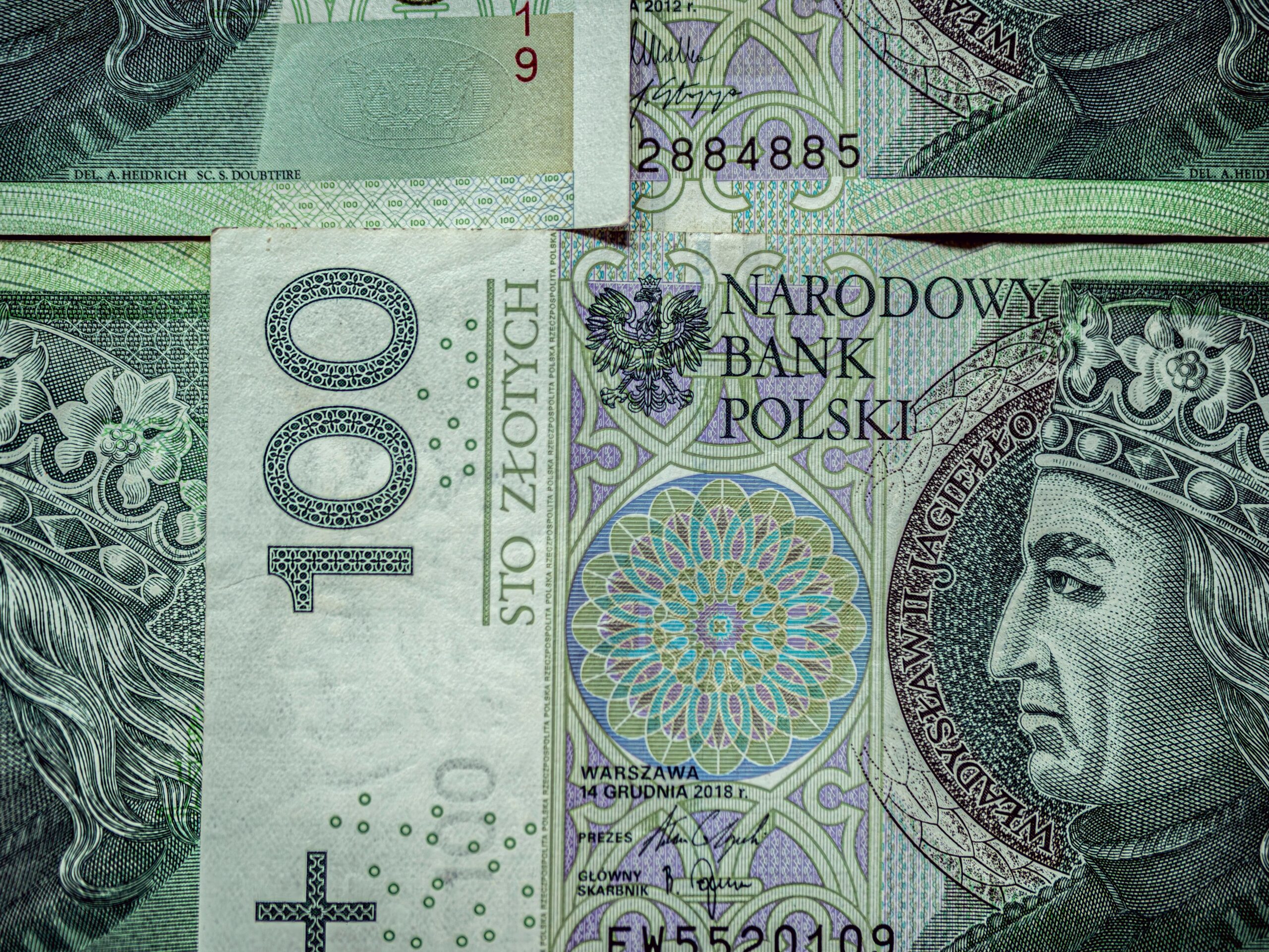 Credit Agricole — godziny księgowania i sesje przelewów