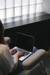 Jak sprawdzić stan internetu/GB w Plusie (kody USSD)