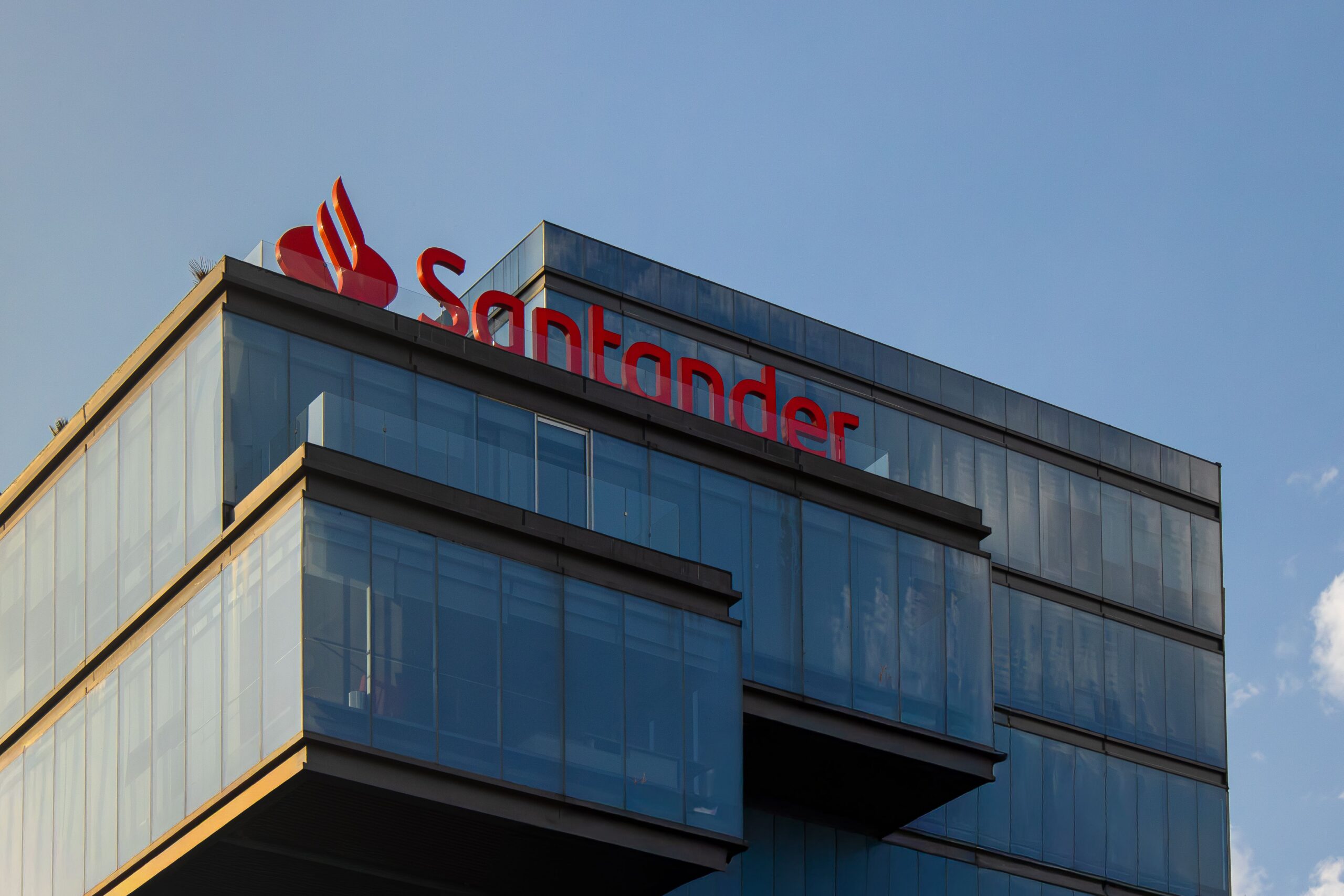 Santander / BZ WBK — godziny księgowania i sesje