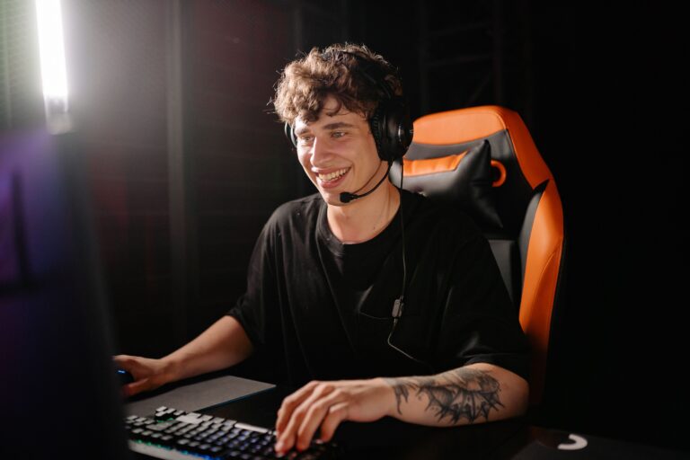 Inne gry (Wiedźmin przeglądarkowy, Kurnik/mahjong, menelgame, zozole, Super Tusk)