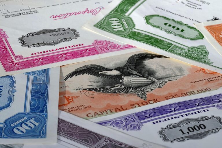 Inwestycje, giełda, papiery wartościowe, ubezpieczenia i fundusze