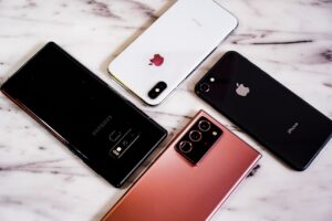 Telefony i smartfony — marki, polska produkcja